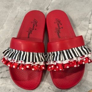 Minnie Mouse sandals